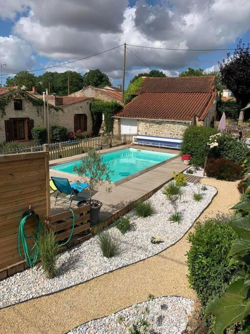 Gite Les Cigognes Le Champ-Saint-Pere Exterior foto